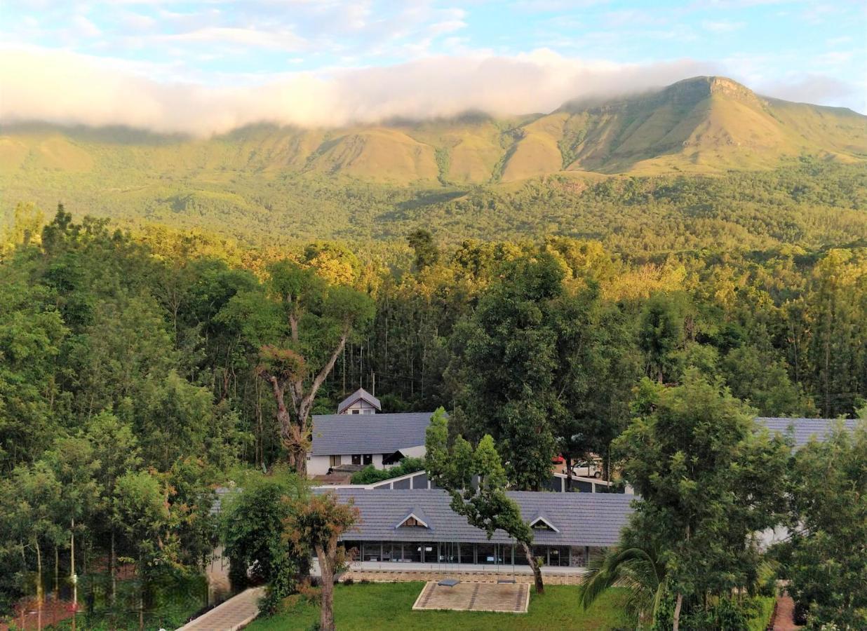 The Blossom Resort - Chikmagalūr Kültér fotó